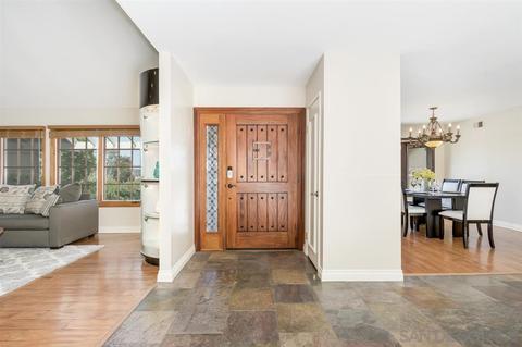 7826 Bellakaren Pl, La Jolla, CA 92037 photo 6