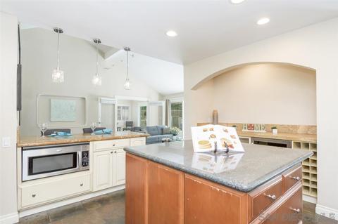 7826 Bellakaren Pl, La Jolla, CA 92037 photo 16