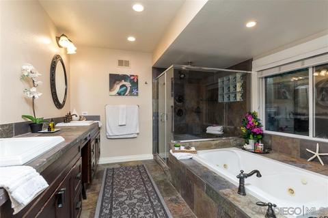 7826 Bellakaren Pl, La Jolla, CA 92037 photo 13