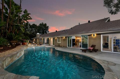 7826 Bellakaren Pl, La Jolla, CA 92037 photo 2
