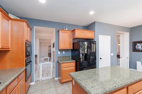1098 Augusta Cir, Oceanside, CA 92057 photo 9