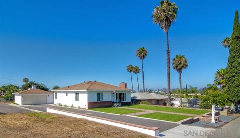 239 E College St, Fallbrook, CA 92028 photo 1