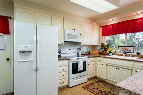 2079 Mountain View Dr, Escondido, CA 92027 photo 11