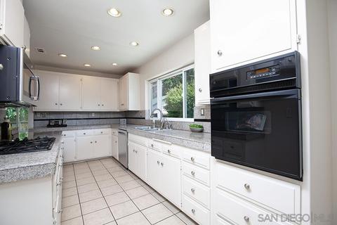 7468 Ohio Pl, La Mesa, CA 91942 photo 10