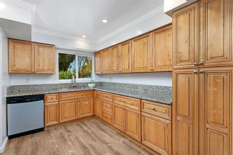 448 Chad Ct, Vista, CA 92083 photo 7