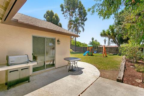 448 Chad Ct, Vista, CA 92083 photo 19