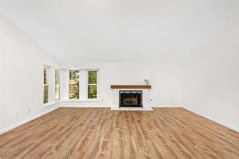 448 Chad Ct, Vista, CA 92083 photo 2