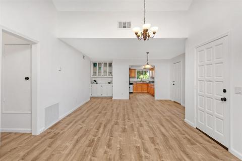 448 Chad Ct, Vista, CA 92083 photo 3