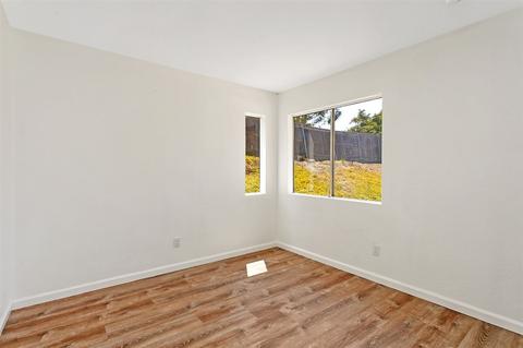 448 Chad Ct, Vista, CA 92083 photo 11