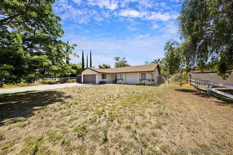 5825 Jeffries Ranch Rd, Oceanside, CA 92057 photo 2