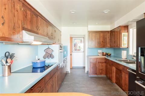 1565 E Chase Ave, El Cajon, CA 92020 photo 17