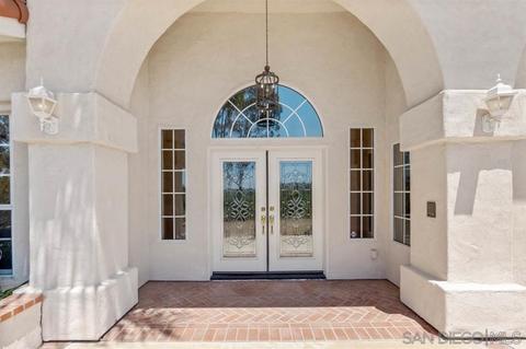 3022 Camino Del Rancho, Encinitas, CA 92024 photo 2