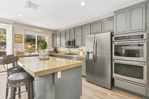 1306 E Taylor St, Vista, CA 92084 photo 11
