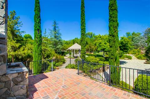 752 Los Alisos Dr N, Fallbrook, CA 92028 photo 4