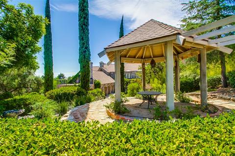 752 Los Alisos Dr N, Fallbrook, CA 92028 photo 5