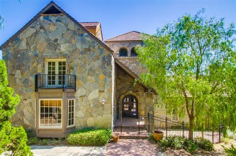 752 Los Alisos Dr N, Fallbrook, CA 92028 photo 2