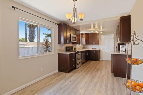 2458 Hummingbird Hill Ln, Fallbrook, CA 92028 photo 8