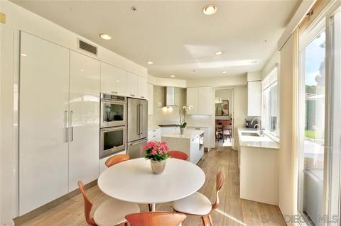 6110 Flagstone Row, La Jolla, CA 92037 photo 5