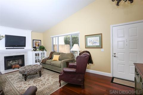 10515 Share Ct, Santee, CA 92071 photo 2