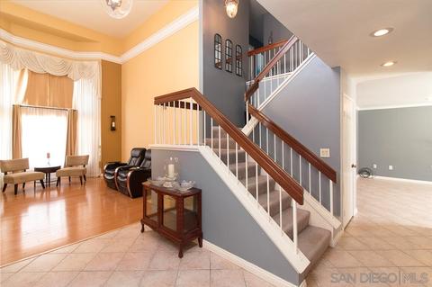 723 E J St, Chula Vista, CA 91910 photo 4