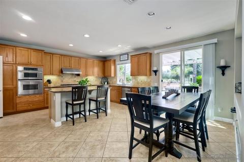 125 Double Eagle Gln, Escondido, CA 92026 photo 9