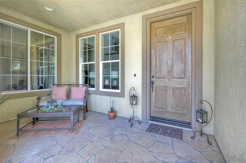 125 Double Eagle Gln, Escondido, CA 92026 photo 3