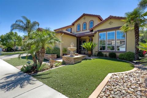 125 Double Eagle Gln, Escondido, CA 92026 photo 2