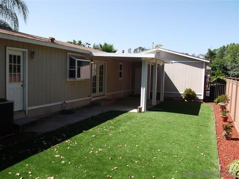 1040 Heron Dr, Vista, CA 92081 photo 2