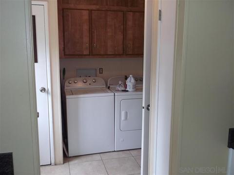 1040 Heron Dr, Vista, CA 92081 photo 4