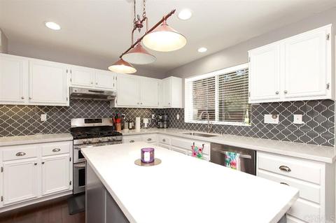 121 Gardenside Ct, Fallbrook, CA 92028 photo 8