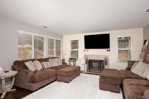 121 Gardenside Ct, Fallbrook, CA 92028 photo 9