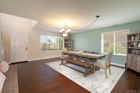 121 Gardenside Ct, Fallbrook, CA 92028 photo 4
