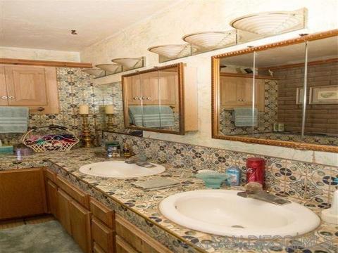 835 Mountain View Pl, El Cajon, CA 92021 photo 13
