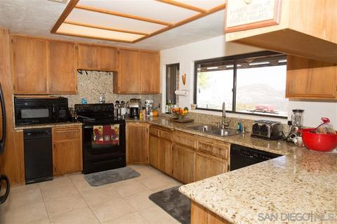 835 Mountain View Pl, El Cajon, CA 92021 photo 10