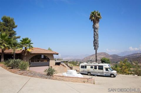 835 Mountain View Pl, El Cajon, CA 92021 photo 2