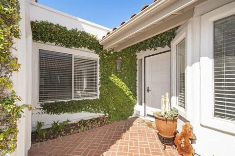5026 Corinthia, Oceanside, CA 92056 photo 5