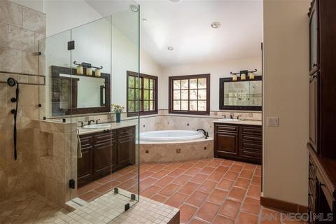 2126 Woodwind Dr, Encinitas, CA 92024 photo 16