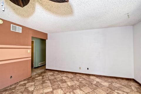 709 S Midway Dr, Escondido, CA 92027 photo 17