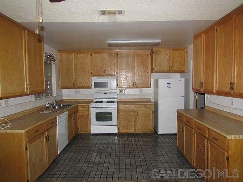 1270 E Washington Ave, Escondido, CA 92027 photo 5