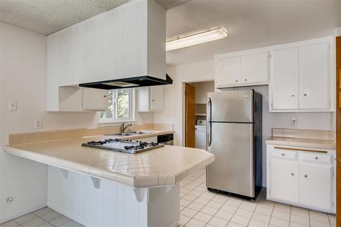 1430 Moon Rd, Vista, CA 92083 photo 10