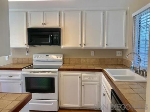 1531 Apache Dr #D, Chula Vista, CA 91910 photo 2