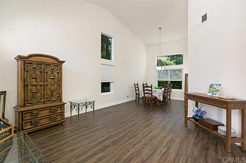 1199 Sunglow Dr, Oceanside, CA 92056 photo 5