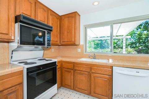 8527 Rosada Way, El Cajon, CA 92021 photo 9