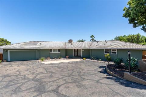 950 Pinecrest Ave, Escondido, CA 92025 photo 2