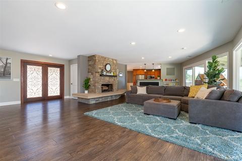 950 Pinecrest Ave, Escondido, CA 92025 photo 6