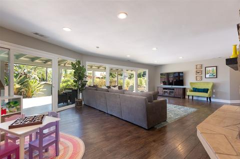 950 Pinecrest Ave, Escondido, CA 92025 photo 8