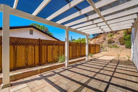 10246 Challenge Blvd, La Mesa, CA 91941 photo 5