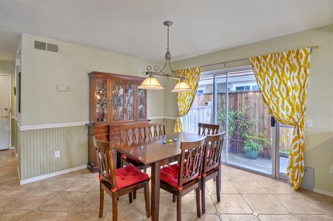 1966 Elm Ridge Dr, Vista, CA 92081 photo 9