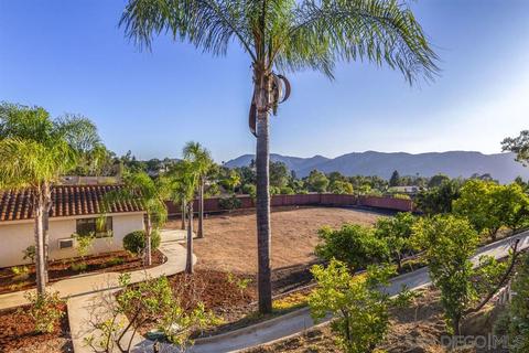 1425 Cortina Cir, Escondido, CA 92029 photo 5
