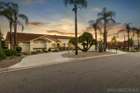 1425 Cortina Cir, Escondido, CA 92029 photo 2